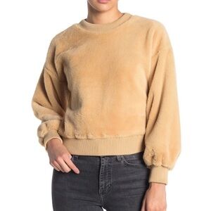 LOVE, FIRE | NWT Women’s Teddy Bear Sweater Crew Neck Ribbed Size Medium